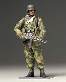 WWII German Infantryman (reversible winter uniform)