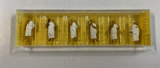 Architectural figures - Toga-wearing men (painted)